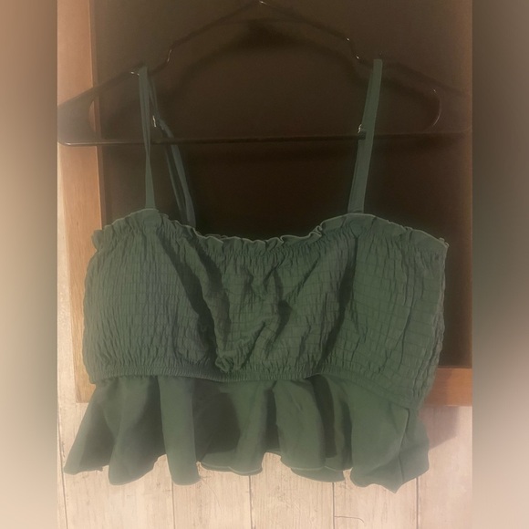 Tops - Spaghetti adjustable strap green large stretch halter tank